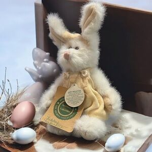 VINTAGE BOYDS BEARS LIBBY LAPINETTE PLUSH BUNNY WHITE WITH YELLOW ROMPER